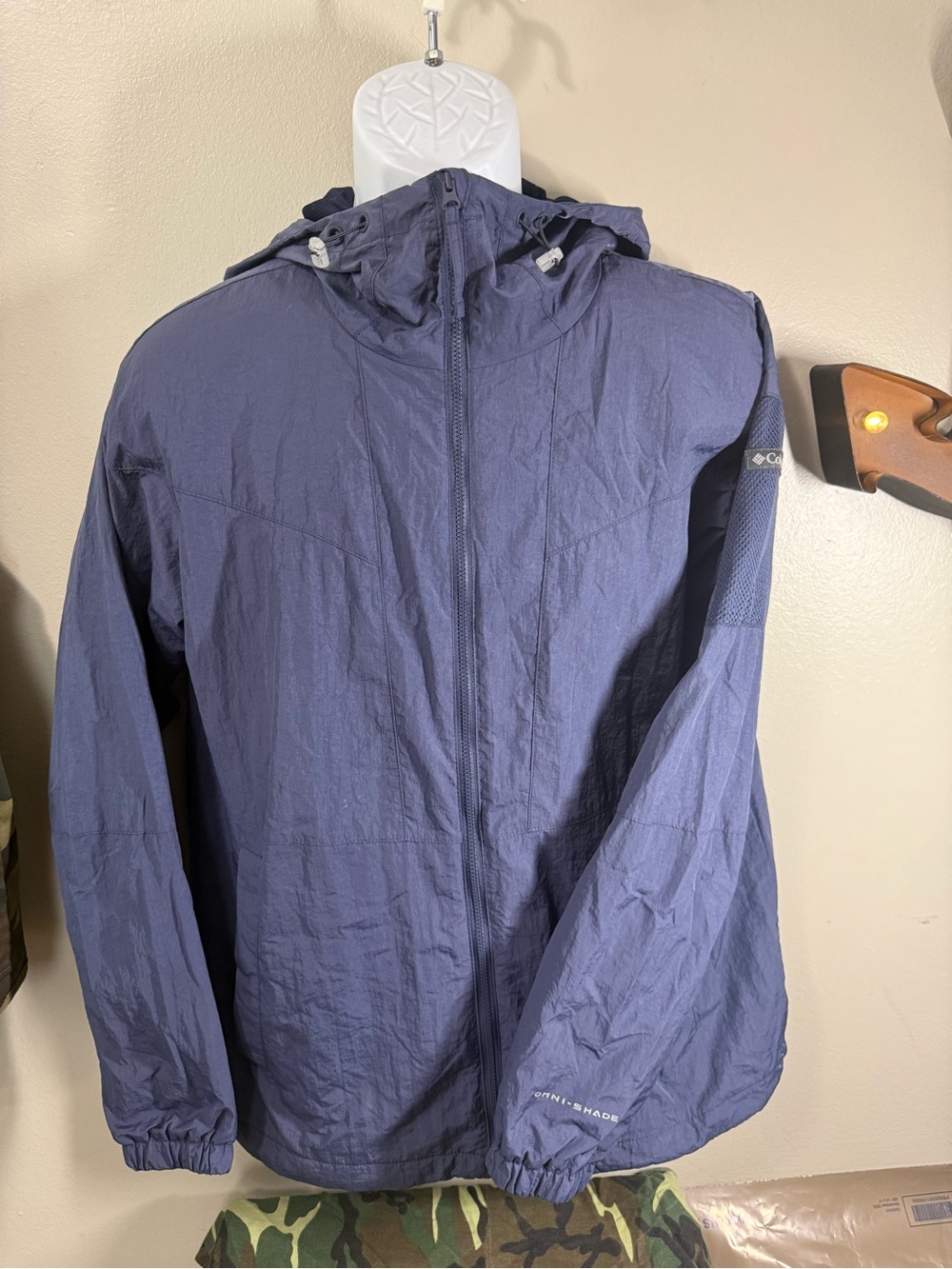 Columbia Navy Hooded Lightweight Windbreaker Jacket